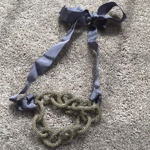 Statement bow necklace